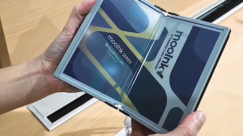 this-color-e-reader-folds-just-like-a-real-book,-the-first-of-its-kind