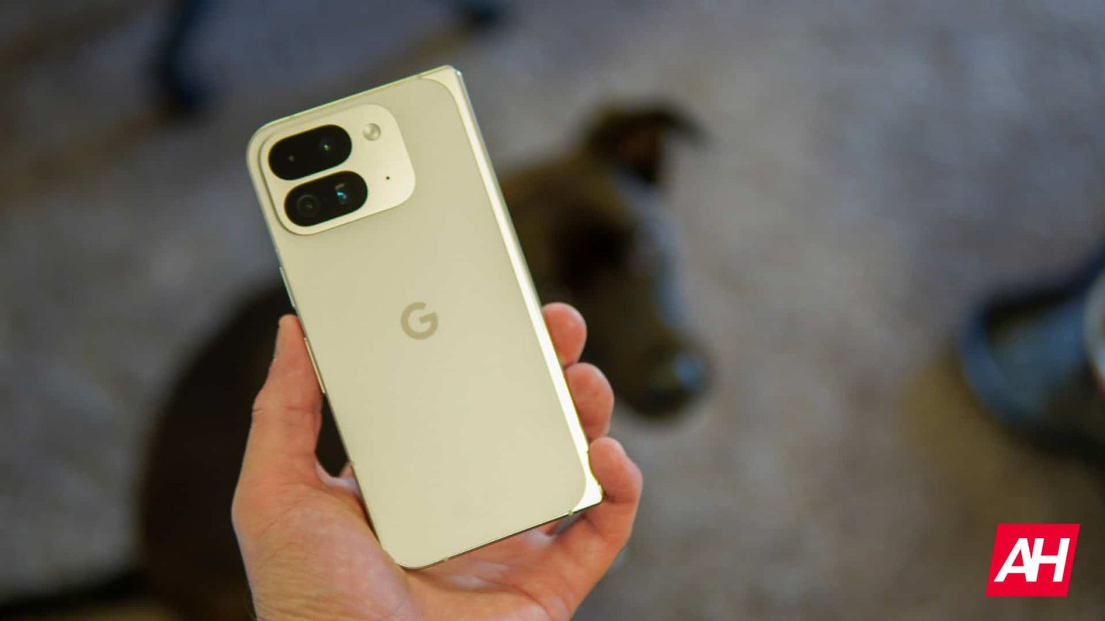 android-16-gives-pixel-fold-a-much-needed-fix-for-hinge-confusion