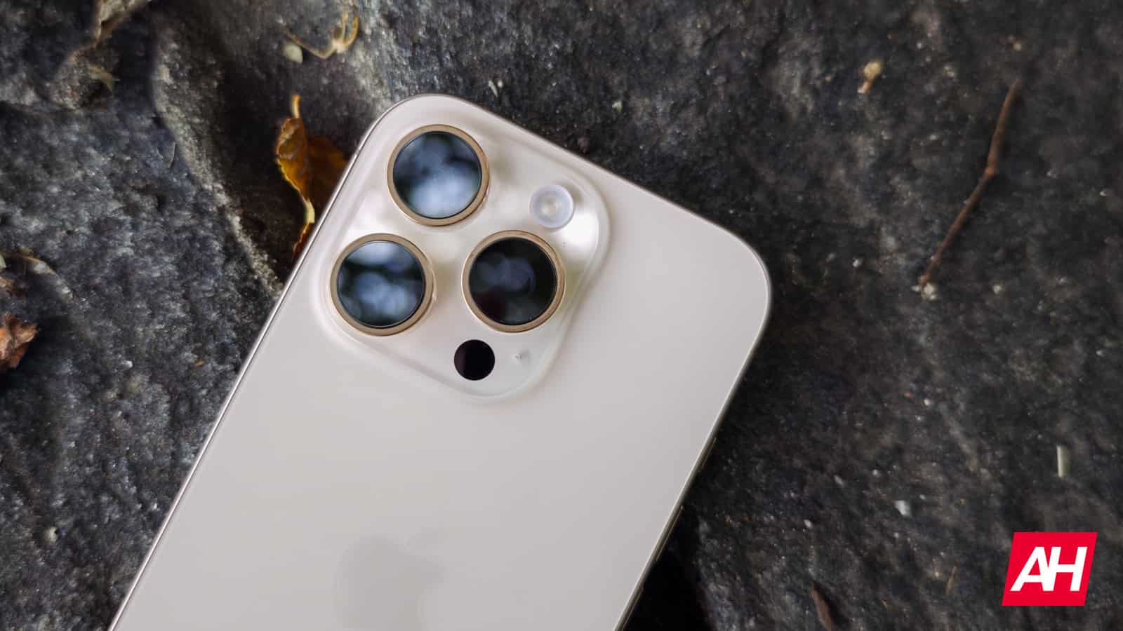 apple-boosts-production-of-iphones-and-ipads-amid-trade-tensions
