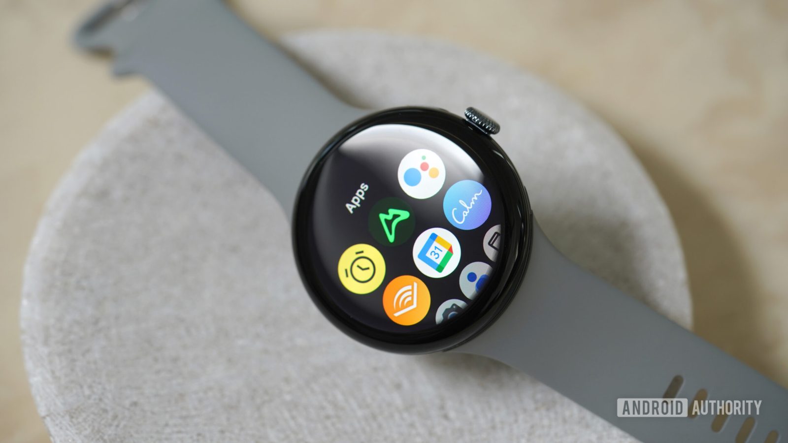 google-is-finally-fixing-pixel-watch-update-disparity-with-a-new-april-update-for-all!