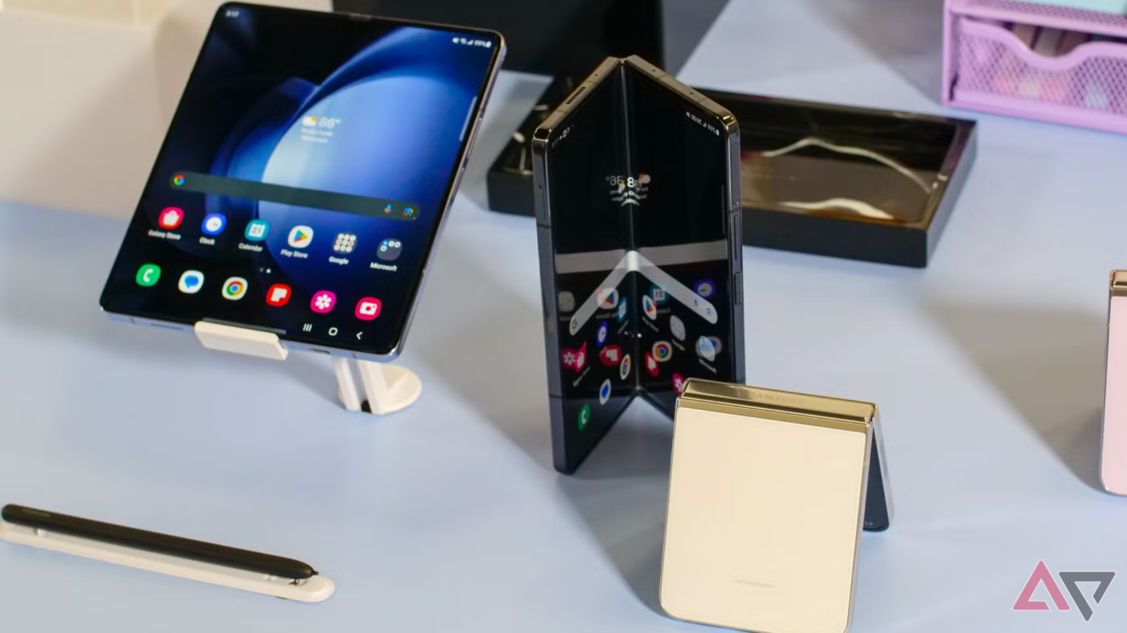 one-ui-7-lands-on-two-more-phones,-expanding-its-rollout-even-further