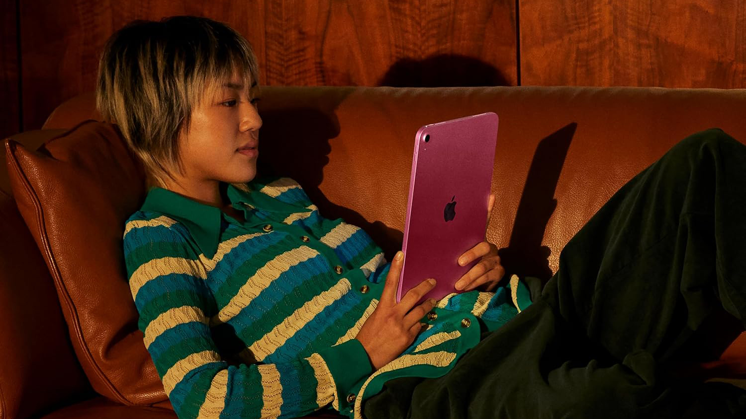 the-apple-ipad-a16-drops-back-to-its-record-low-price