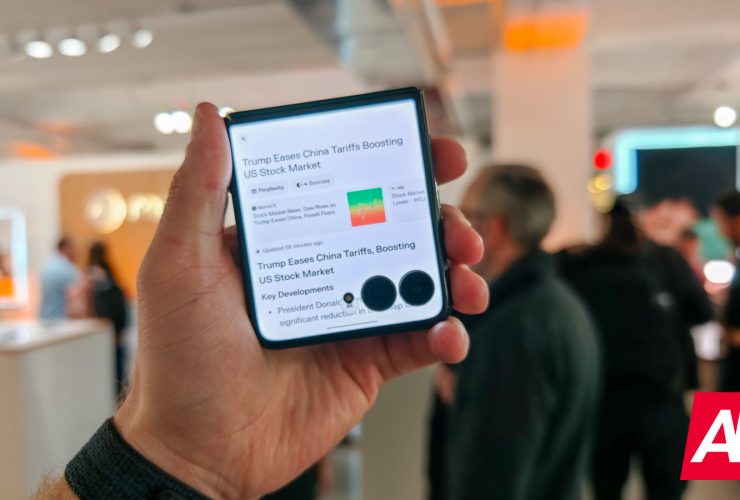 motorola’s-razr-2025-series-is-loaded-with-ai-–-and-that’s-not-a-bad-thing