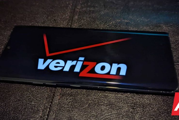 verizon,-at&t-will-pass-trump’s-phone-tariffs-on-to-their-customers