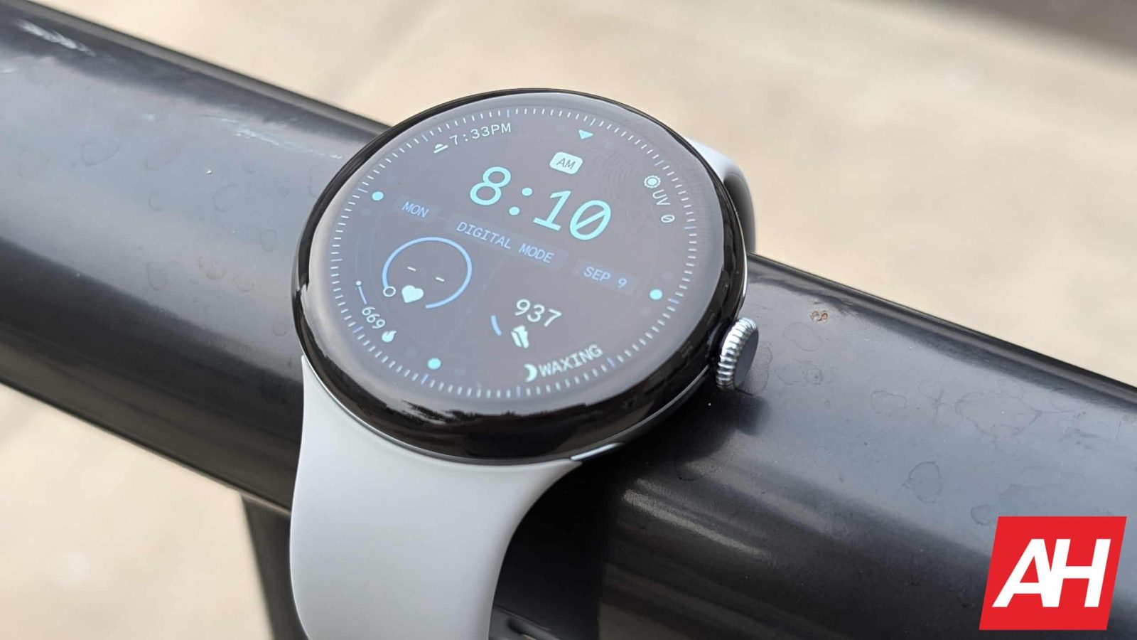 pixel-watch-media-controls-now-let-you-shuffle-and-repeat-tracks