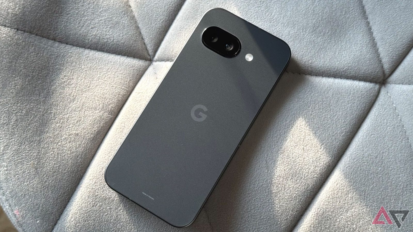 6-annoying-design-flaws-google-fixed-on-the-pixel-9a