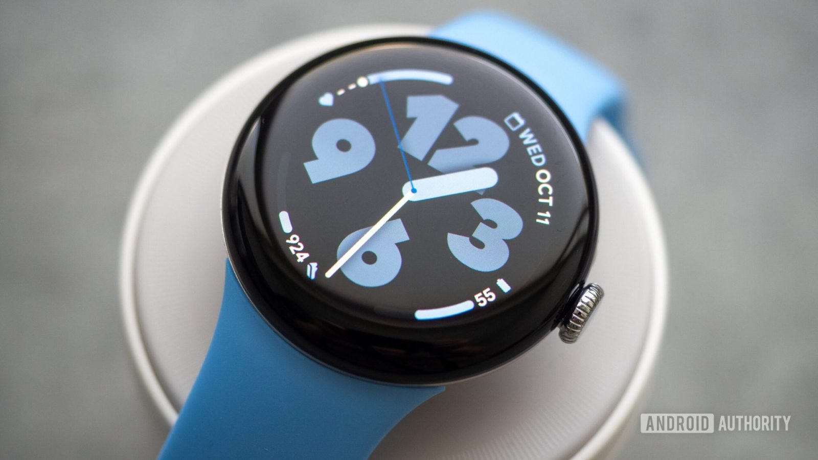 google-pixel-watch-2-plunges-to-$149.99-in-best-deal-of-the-year