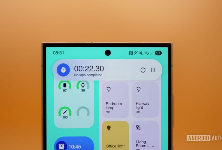 galaxy-s24-ultra-owners-are-annoyed-by-wasted-space-in-one-ui-7’s-status-bar