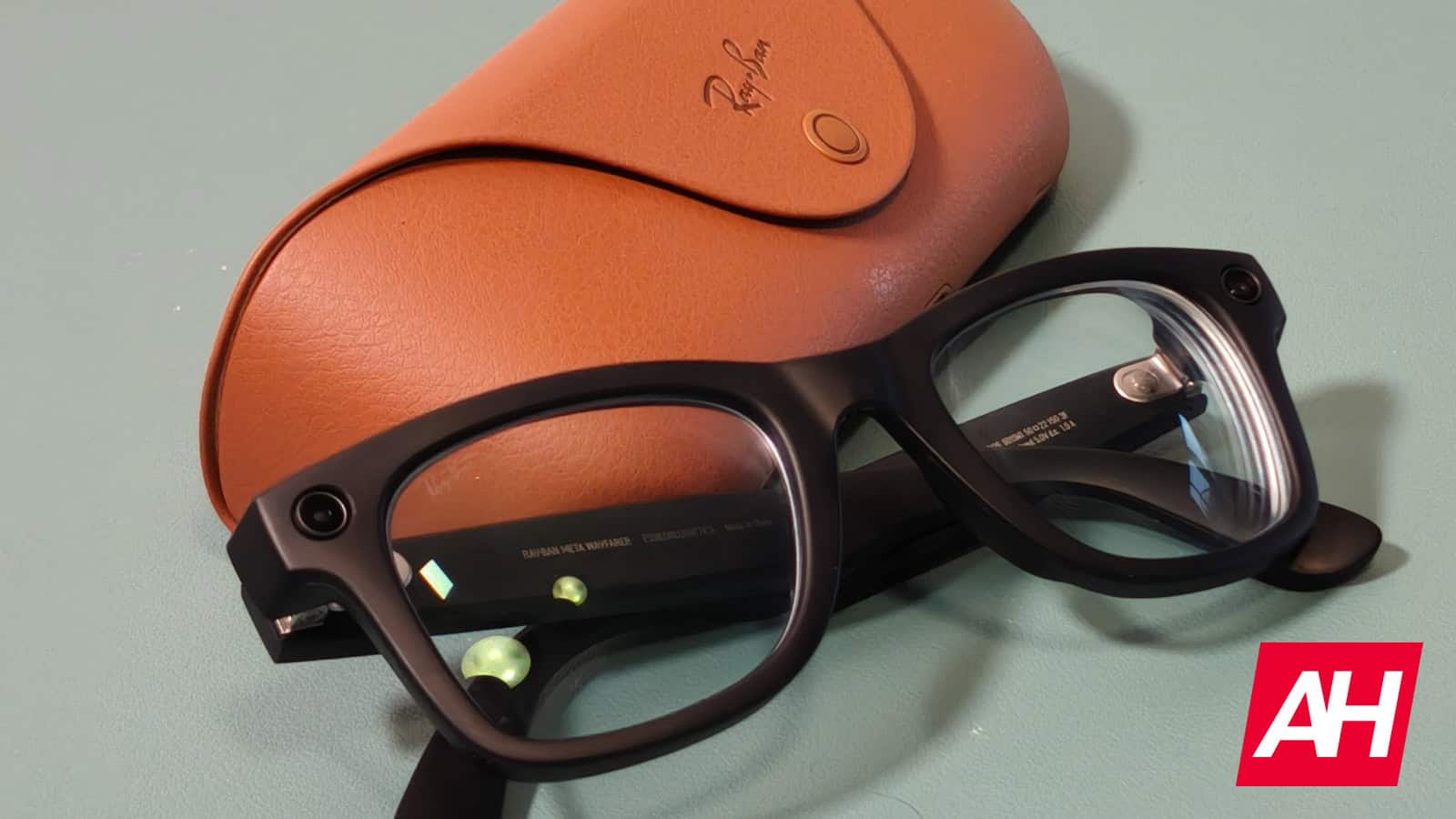 meta-just-supercharged-its-ray-ban-glasses-app-with-wild-new-ai-features