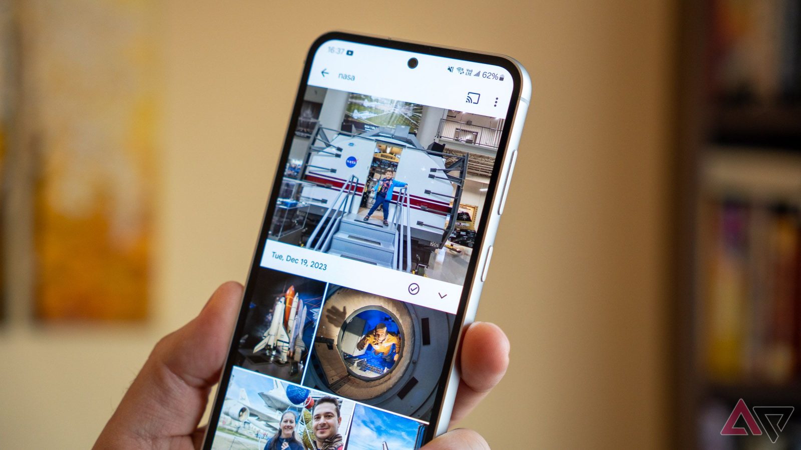 google-photos-finally-lets-you-edit-your-shared-vacation-pics-on-android