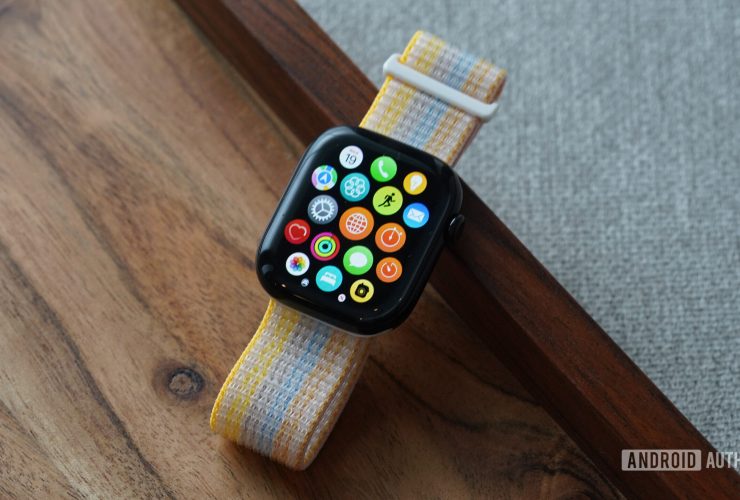 apple-may-take-a-bigger-is-better-approach-with-the-watch-se-3
