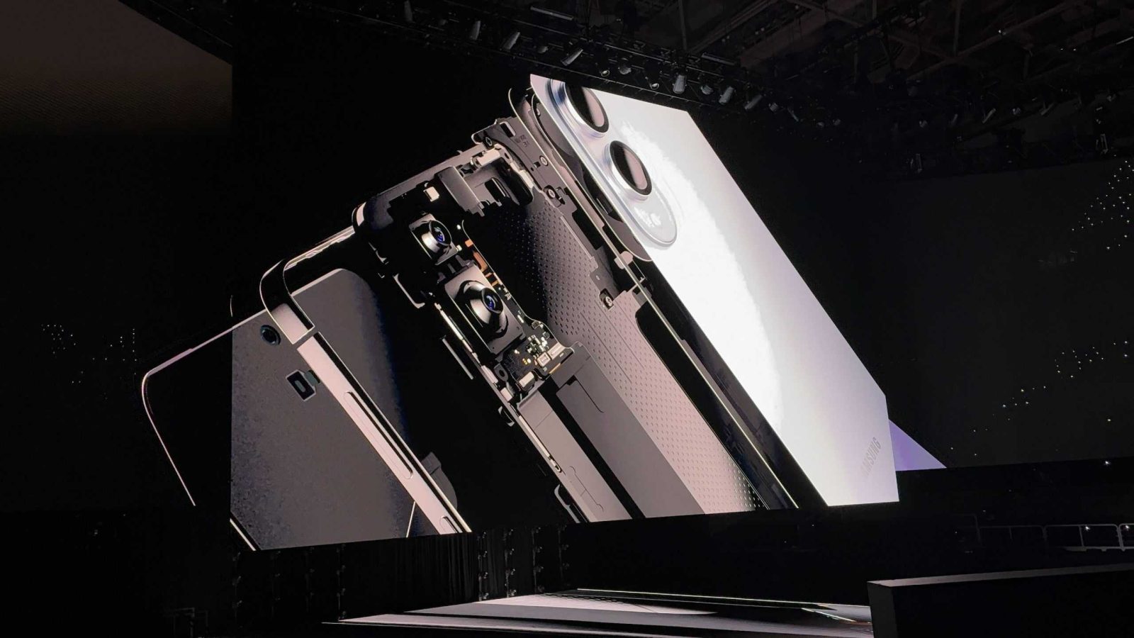 super-slim-galaxy-s25-edge-will-offer-ultra-grade-camera