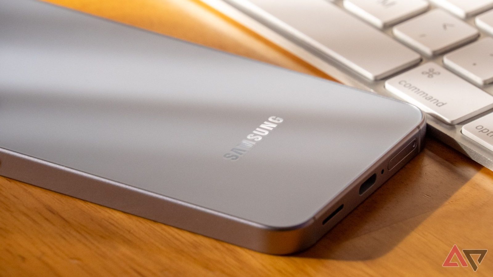 samsung-galaxy-s25-edge-leak-spills-all-the-details-you’ve-been-waiting-for