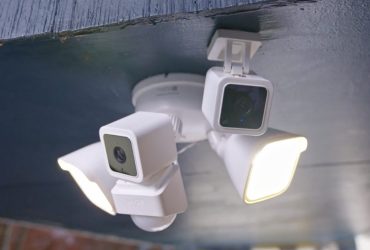 wyze-says-floodlight-shipment-cost-$255k-in-tariffs-alone,-and-it-brought-receipts