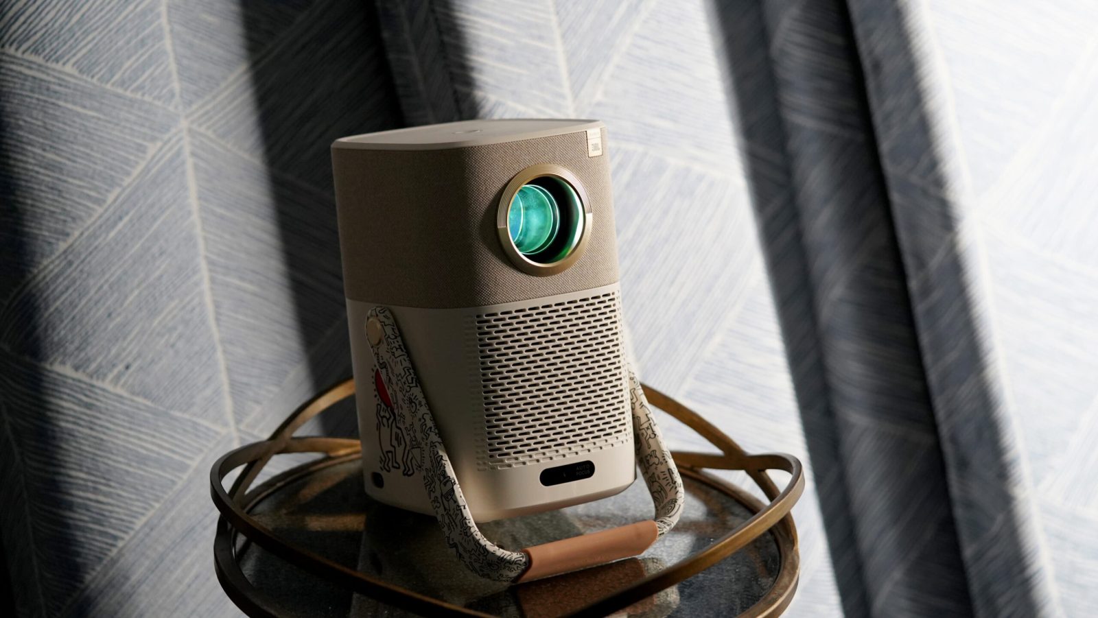 yaber-t2-outdoor-projector-drops-to-record-low-price,-but-you-have-to-hurry!