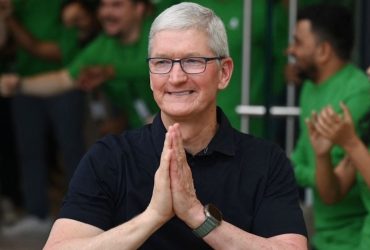 trade-war-forces-apple-to-rethink-everything