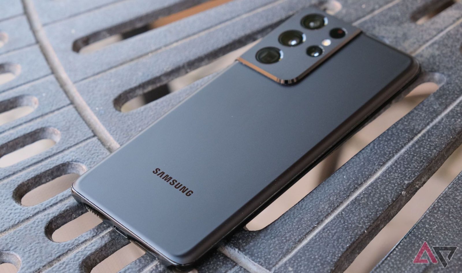 one-ui-7-arrives-on-all-eligible-flagships-in-the-us