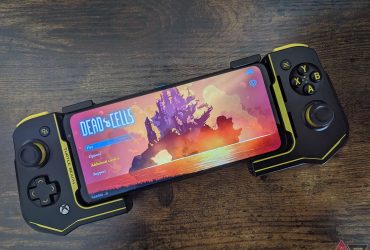 turn-your-phone-into-a-gaming-powerhouse-with-our-favorite-controller-that’s-now-just-$37
