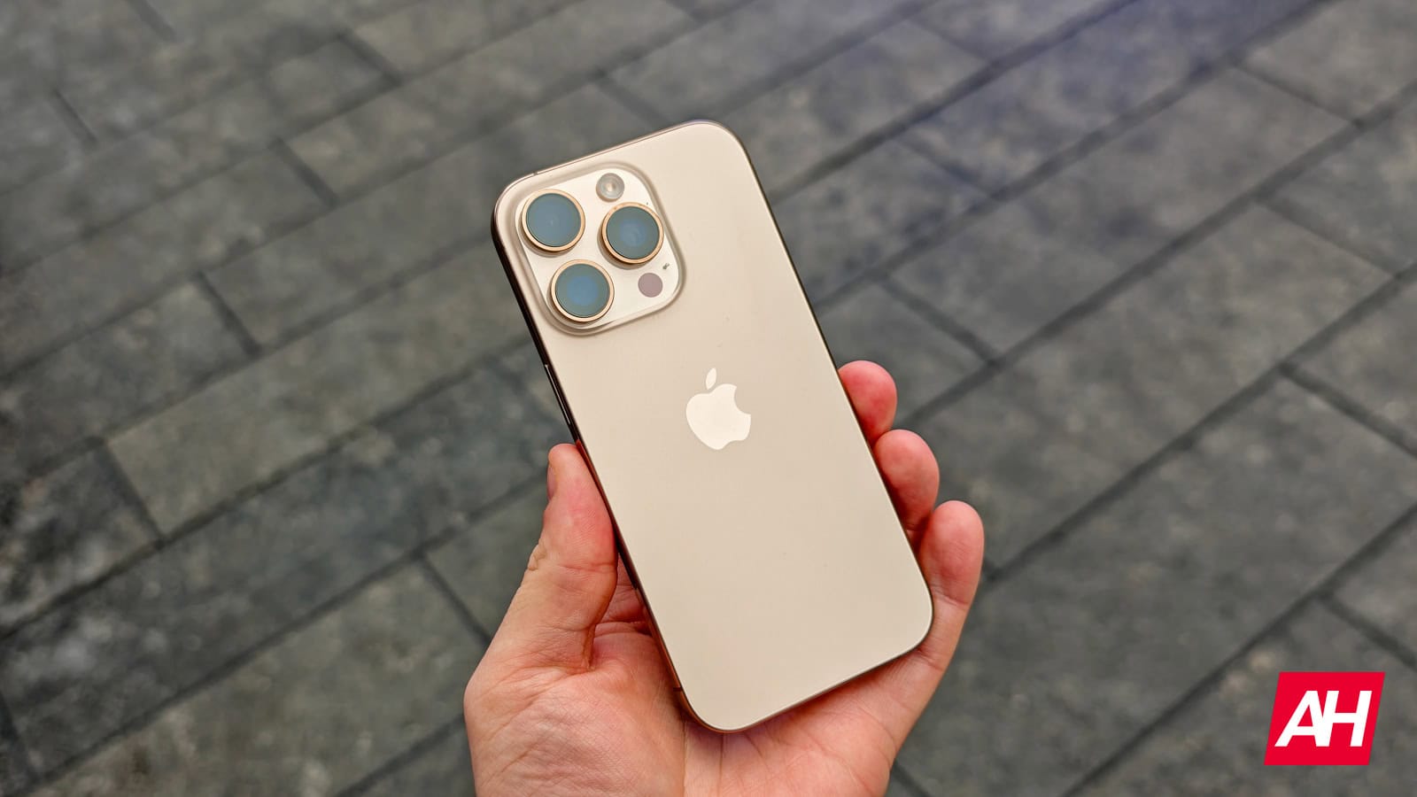 fall-surprise:-apple’s-foldable-&-pro-lead-2026-iphone-lineup