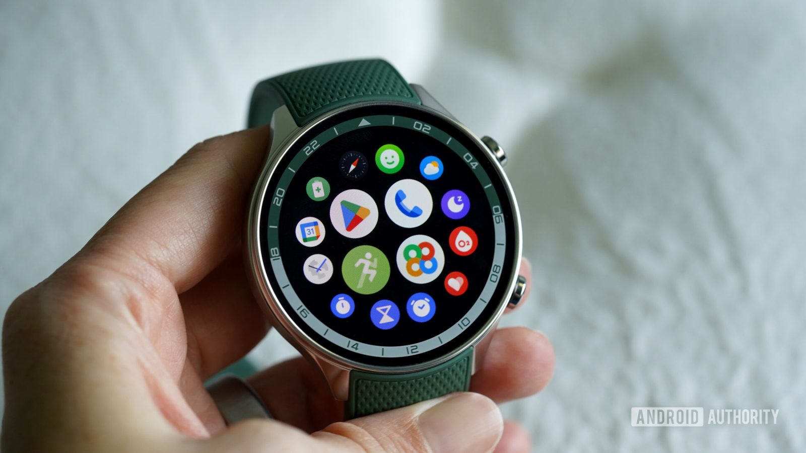 forget-the-pixel-watch-4,-this-is-the-wear-os-watch-i’m-looking-forward-to-the-most