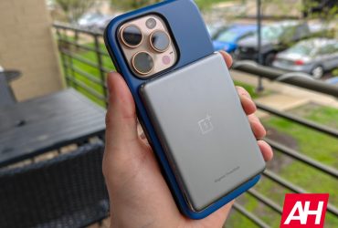 oneplus-built-a-magsafe-power-bank-so-good,-iphone-users-are-buying-it