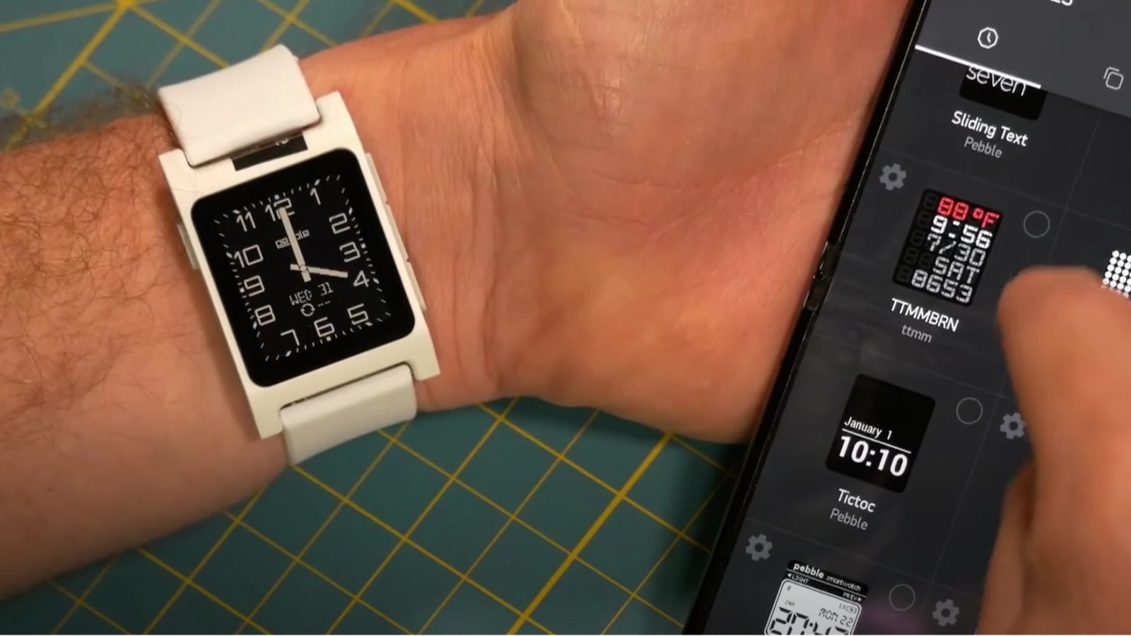 first-core-2-duo-smartwatch-demo-is-here,-with-updates-on-shipping-and-software