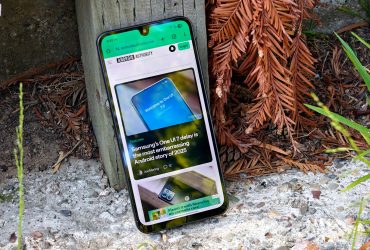 the-$300-samsung-galaxy-a26-5g-and-makes-the-$400-galaxy-a36-5g-look-like-a-bad-deal