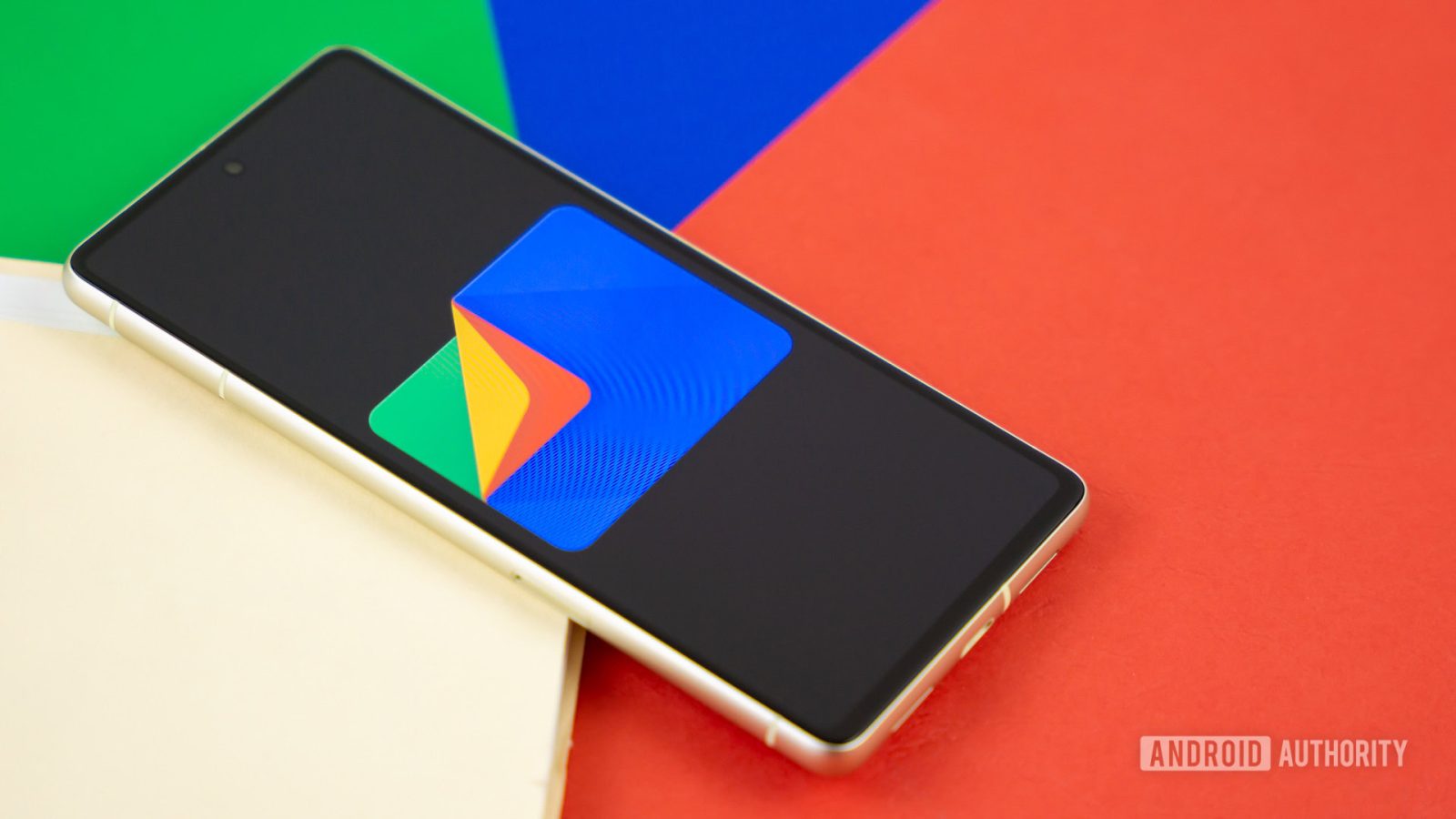files-by-google-is-playing-with-a-dynamic-new-look-for-your-recent-files-(apk-teardown)