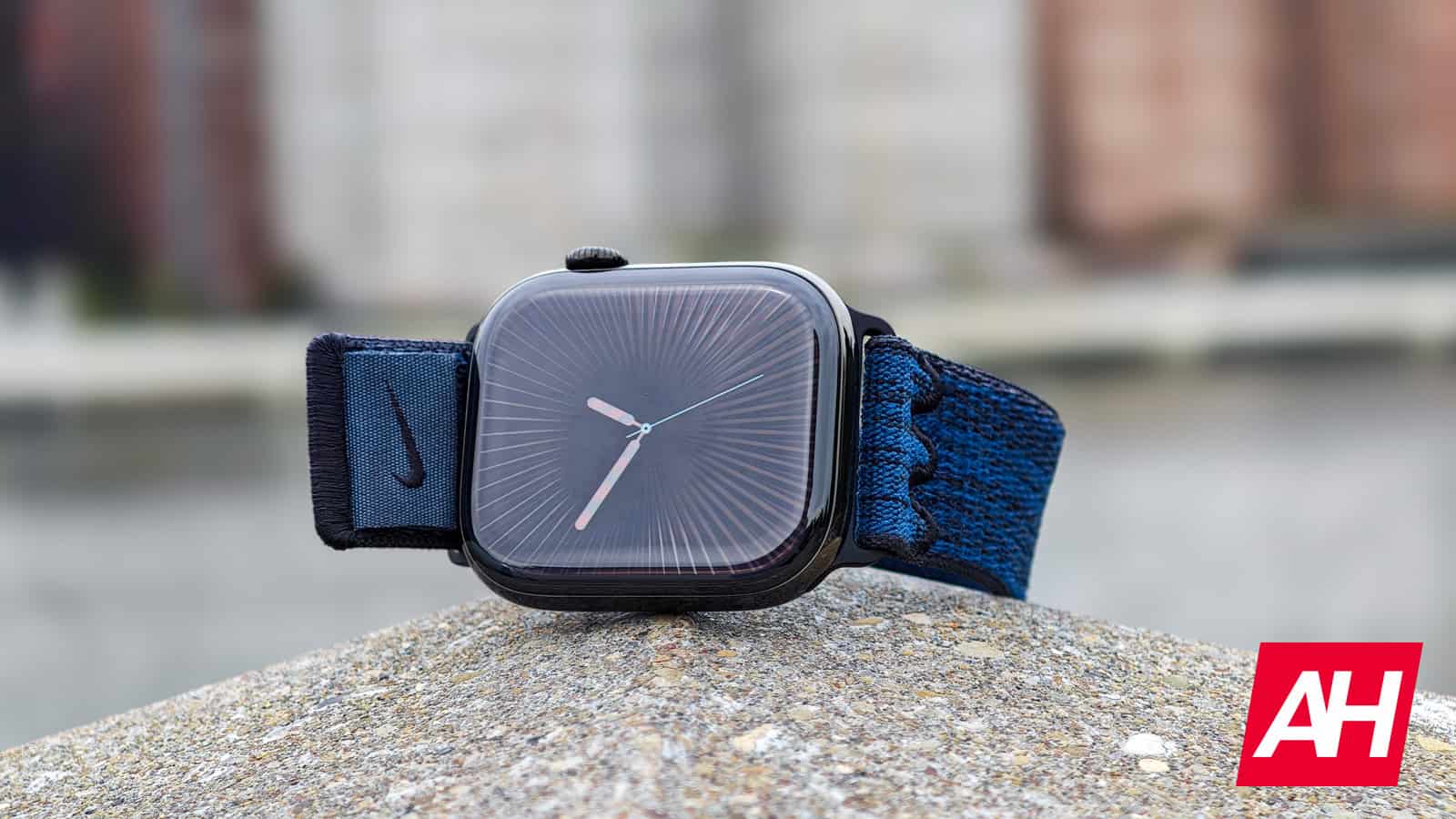 trouble-ticking?-apple-watch-shipments-down-amid-complacency-claims