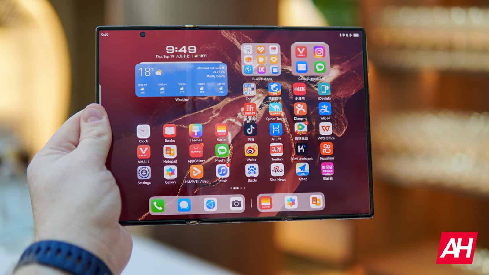 the-z-fold-7’s-clone?-samsung’s-tri-fold-leak-reveals-striking-similarities