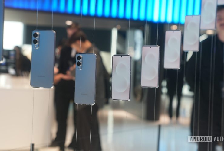 galaxy-s25-edge-leak-reveals-all-the-cases-you’ll-need-to-keep-the-super-thin-phone-safe