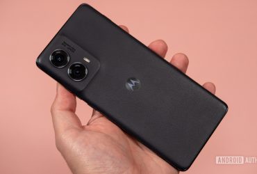 t-mobile-will-give-you-a-free-phone-with-a-trade-in,-regardless-of-its-condition-or-your-plan