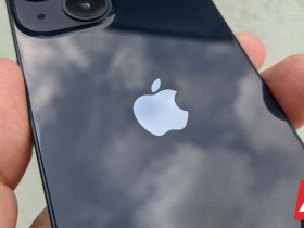even-with-a-case,-the-iphone-17-air-remains-razor-thin