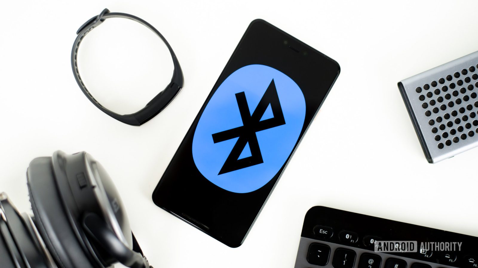 bluetooth-has-a-new-trick-to-protect-your-privacy,-with-a-battery-saving-bonus