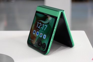 the-moto-razr-2025-hasn’t-even-launched,-and-this-deal-gets-you-one-for-free