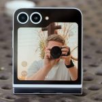 samsung-galaxy-z-flip-7-could-go-full-moto-razr-with-bigger-outer-display
