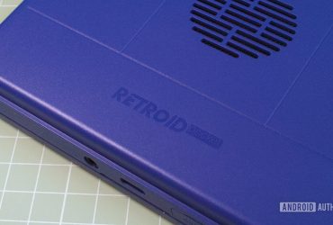 the-retroid-pocket-mini-is-back,-minus-the-unfixable-screen-issues
