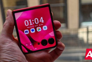 motorola-razr-ultra-2025-makes-the-z-flip-7-look-like-a-$1,000-joke
