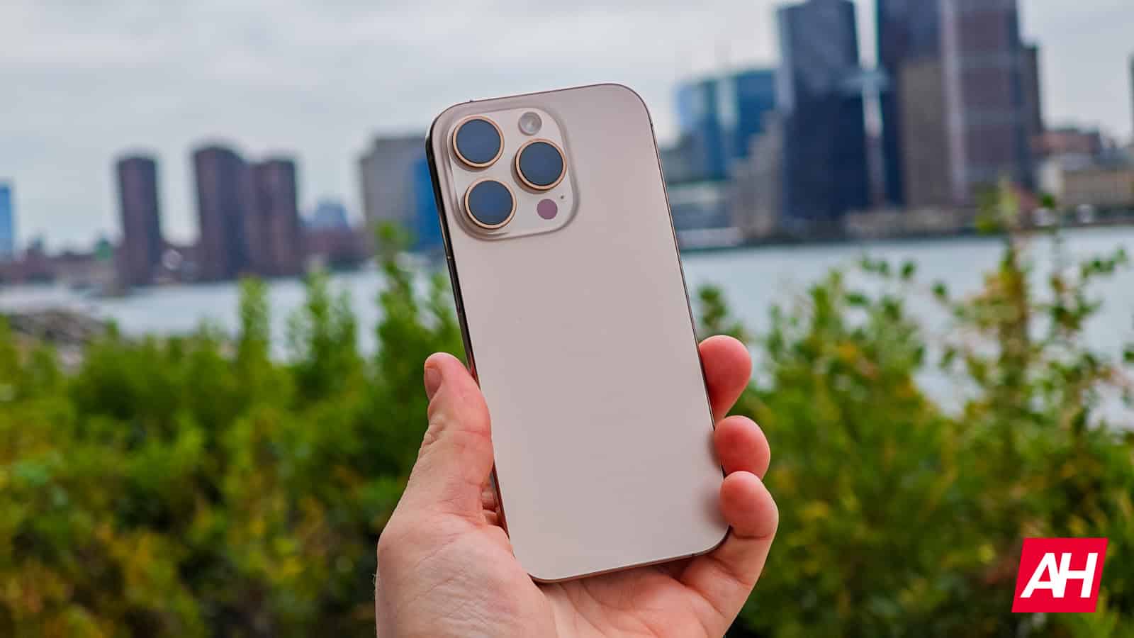 apple-has-$53-billion-in-cash—but-you’re-still-paying-more-for-the-iphone-17