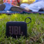 this-$39-jbl-speaker-hits-like-a-boombox-in-your-pocket