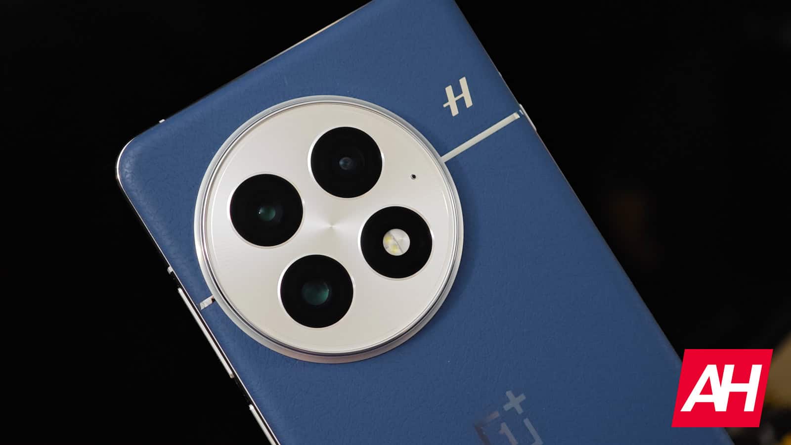 oneplus-15-could-flaunt-the-snapdragon-8-elite-2-soc-and-a-new-design