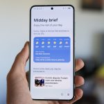 one-ui-8-could-let-you-listen-to-your-now-brief-(apk-teardown)