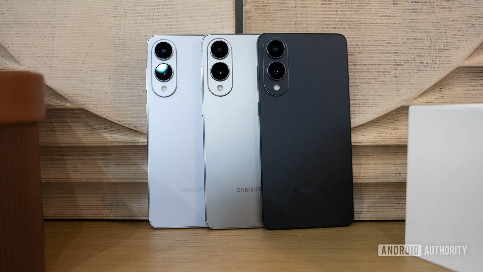 the-samsung-galaxy-s25-edge-costs-too-much-to-offer-this-little