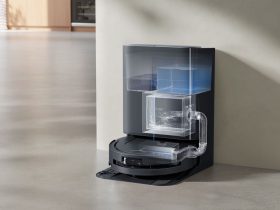 the-ecovacs-deebot-t80-omni-makes-life-easier-for-pet-owners