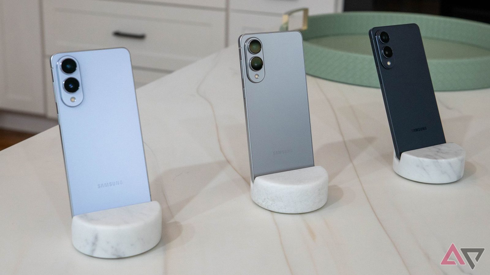 samsung-could-ditch-the-galaxy-s26-plus-and-go-all-in-on-edge-next-year