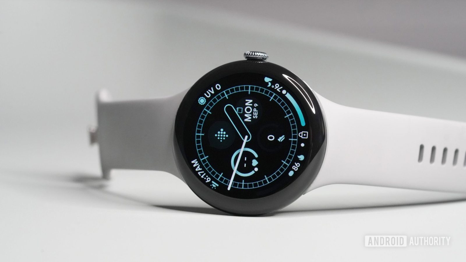 material-3-on-wear-os-is-proof-we’ll-never-have-square-smartwatches-again