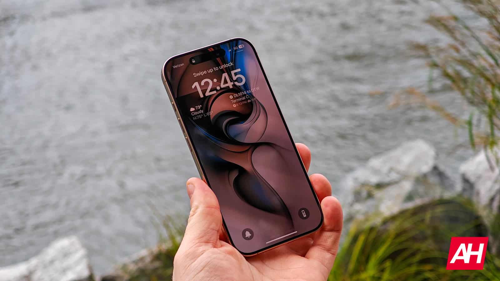 iphone-18-pro’s-under-screen-face-id-rumors-heat-up-again