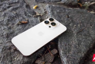 is-this-the-future-of-the-iphone?-all-glass,-no-bezels