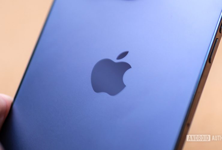 new-leak-reveals-iphone-fold-won’t-look-like-the-galaxy-z-fold-6-at-all