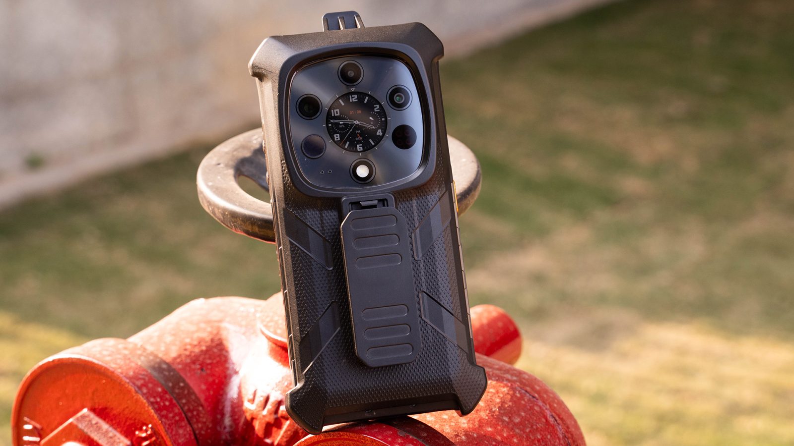 secure,-mount,-and-charge:-ulefone’s-armor-28-accessories-do-it-all